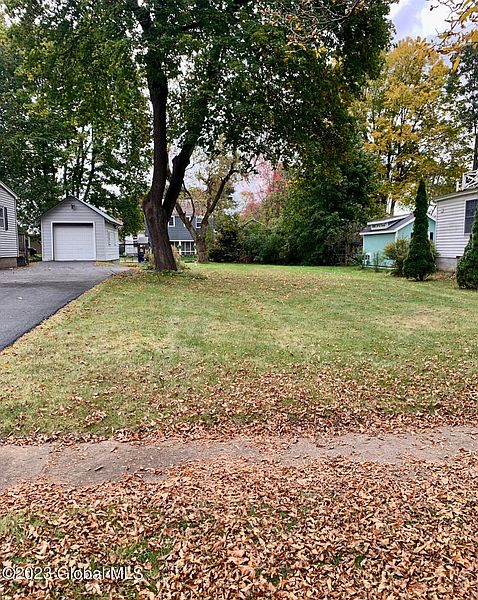 3rd image of 66 Sheridan Street