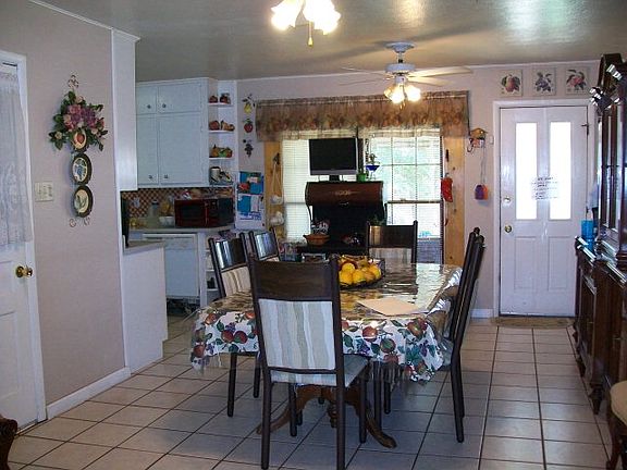 2nd image of 214 N Dewberry Dr