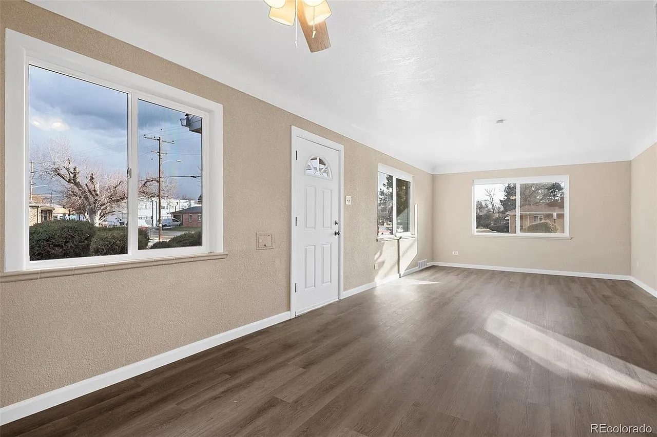 2 bed, 1200 sqft, $2,595 — Photo 1