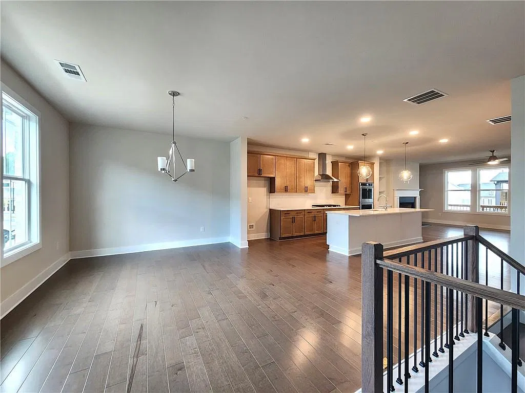 3 bed, 3.5 bath, 2826 sqft, $3,000 — Photo 4