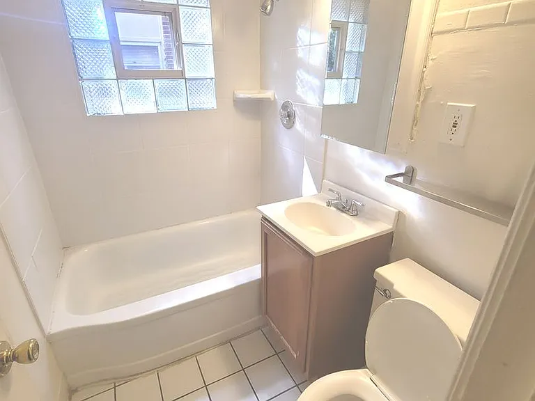 2523 Lake Dr — Photo 17