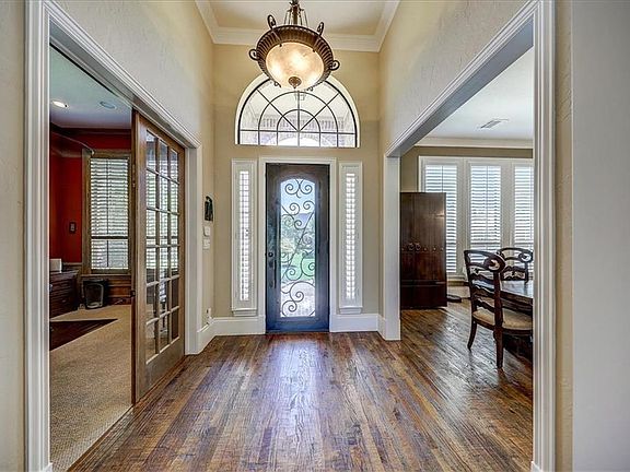 3rd image of 128 Vermilion Ct