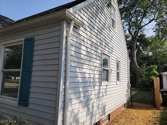 3rd image of 16553 Craigmere Dr