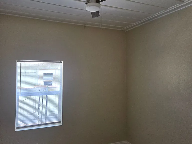 1201 Saticoy St — Photo 5