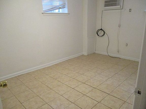 2nd image of 604 Gay St