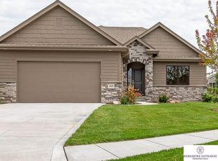 1605 S 198th Ave, Omaha, NE 68130