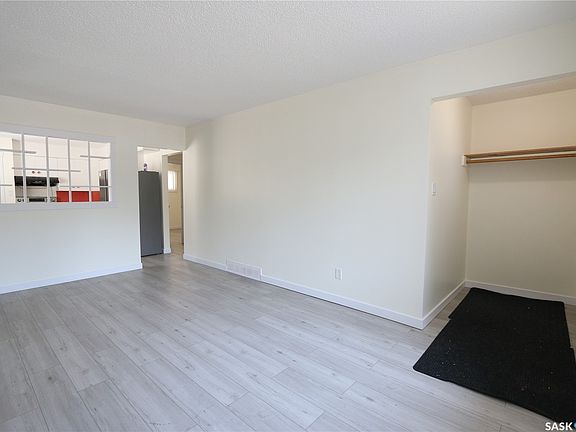 2nd image of 1162 Athol Street