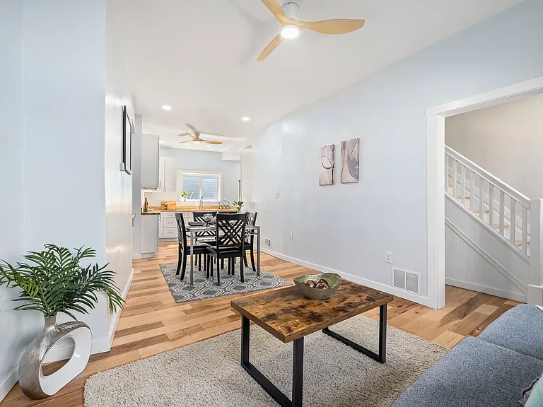1107 Brabec St — Photo 12