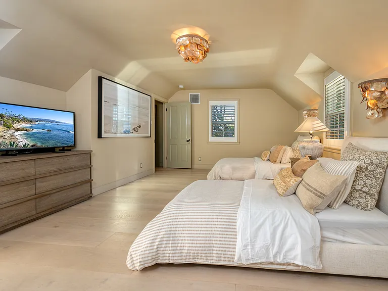 3100 Coldwater Canyon Ave — Photo 55