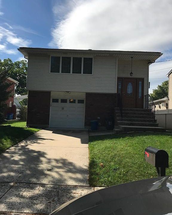 1st image of 22 Denton Pl