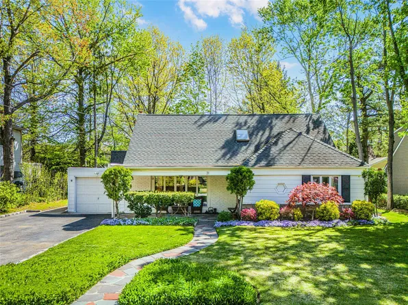 31 Chadwick Road, Great Neck, NY 11023