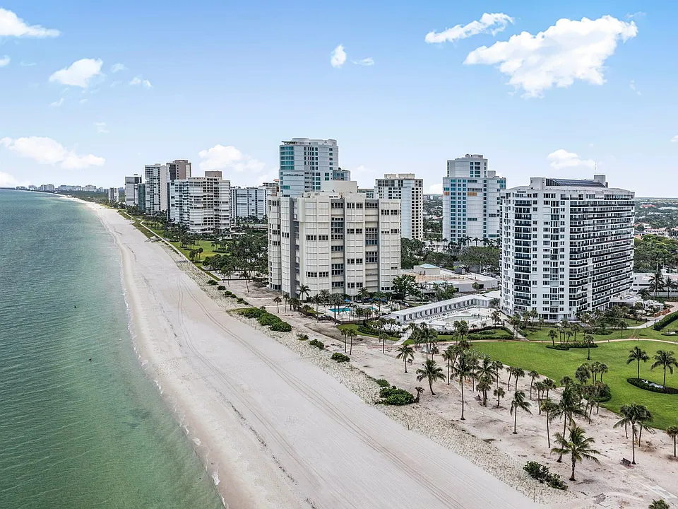 4041 Gulf Shore Blvd N #1807