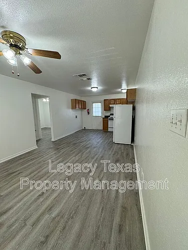 701 Miracle Ln #E Photo 1