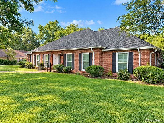 2nd image of 209 Arrowhead Dr