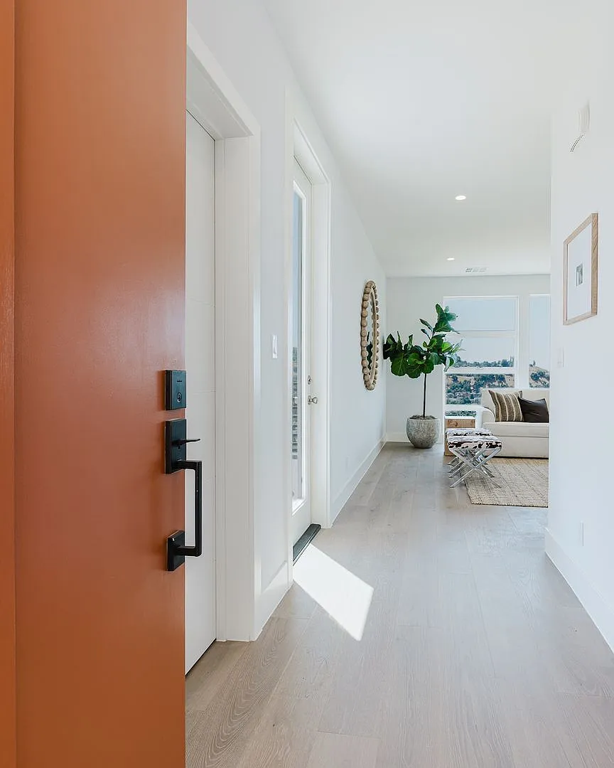 For Lease | Your Hillside Retreat in Northeast LA — Photo 2