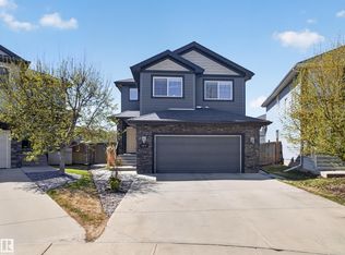 1473 Wates Link SW, Edmonton, AB T6W 0V1