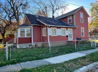 411 W Maple St, Champaign, IL 61820