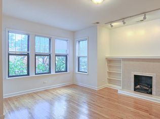 832 Seward St, Evanston, IL 60202