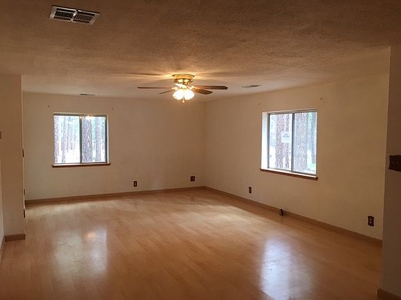 Additional Living Room