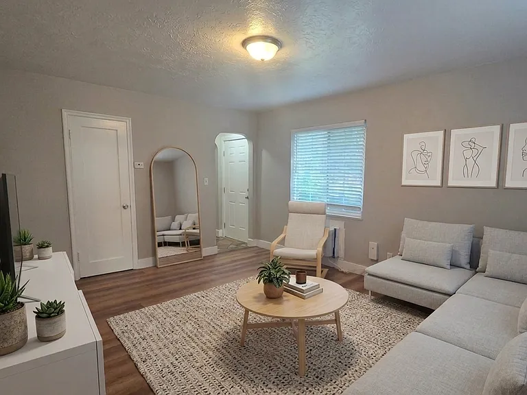 757 E Simpson Ave #7 — Photo 21