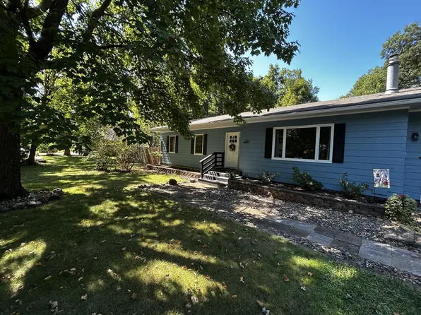 359 Briar Ln, Taylors Falls, MN 55084