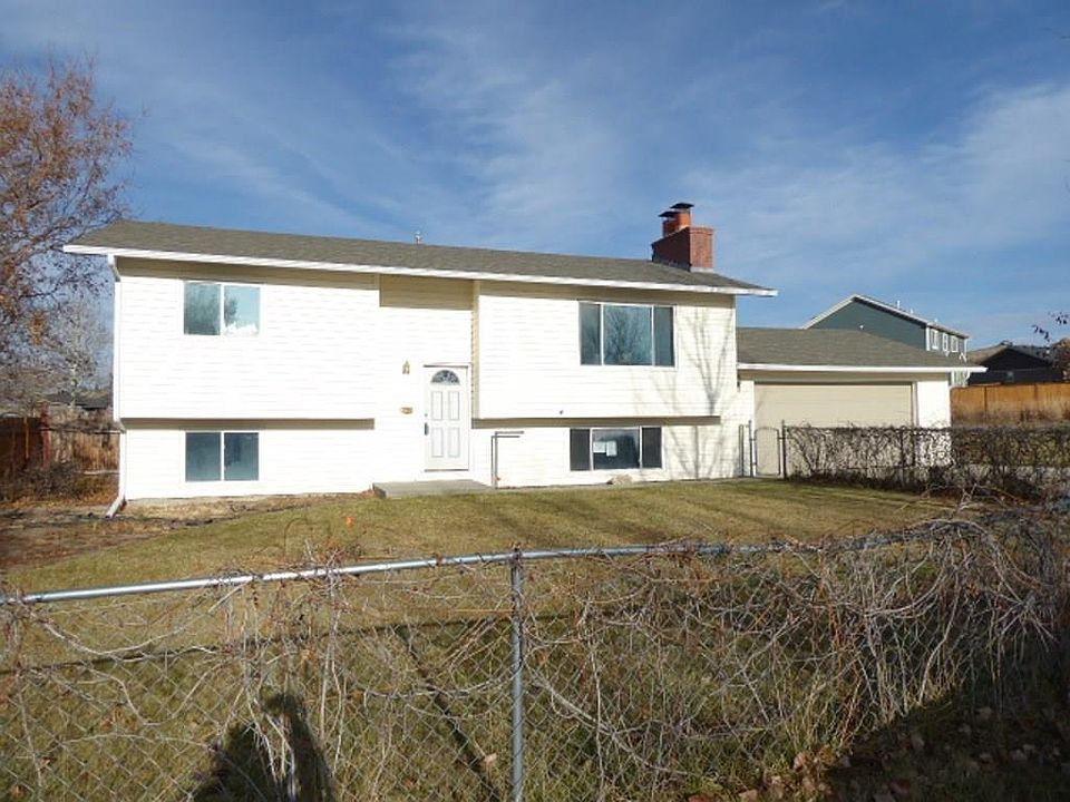 1st image of 601 Brookwood Dr