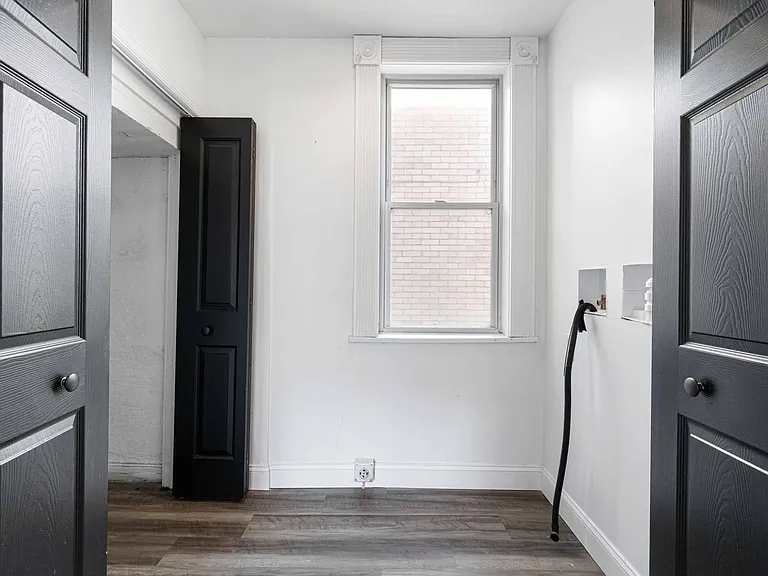 400 W Prospect Ave — Photo 18