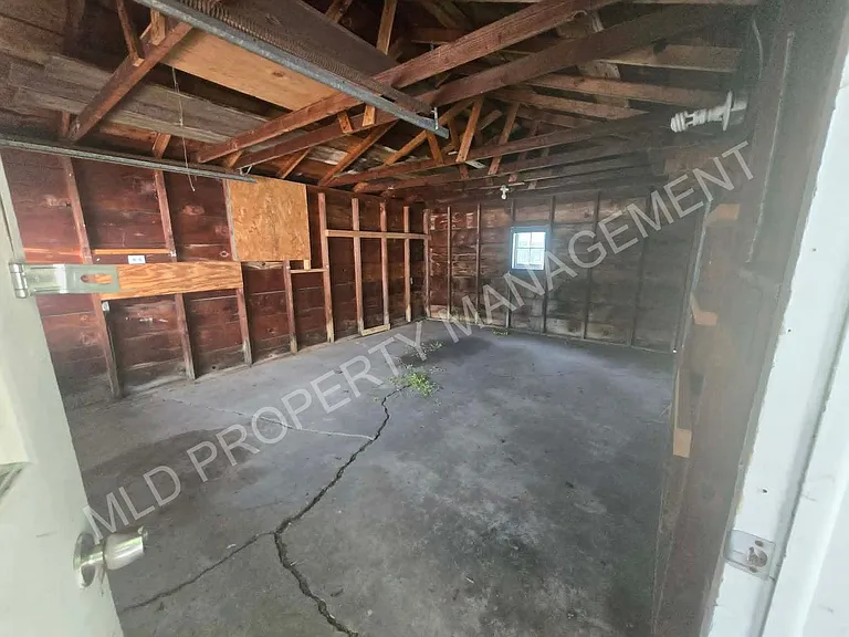 2821 Congress Ave — Photo 11