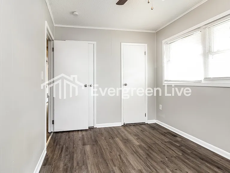 106 Thrift Dr — Photo 7