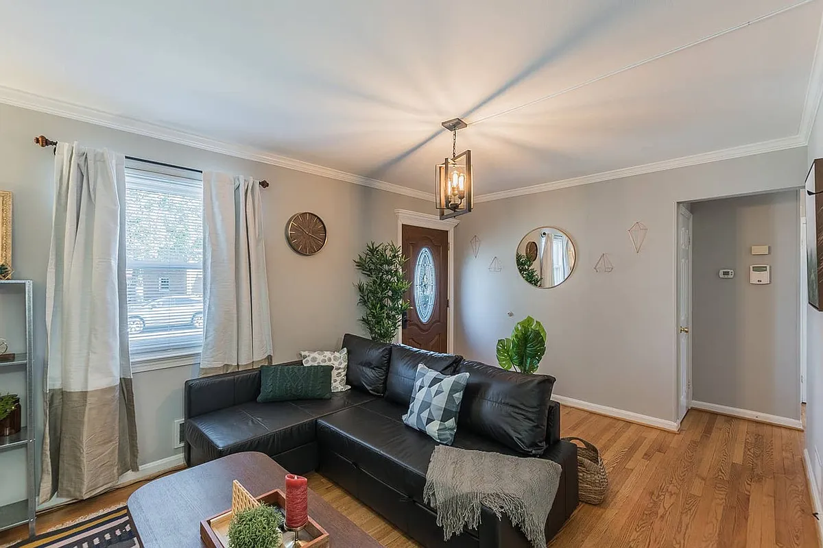 Living Room - 303 E Braddock Rd #ID1014214P