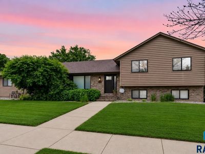 3509 E 49th St, Sioux Falls, SD, 57103