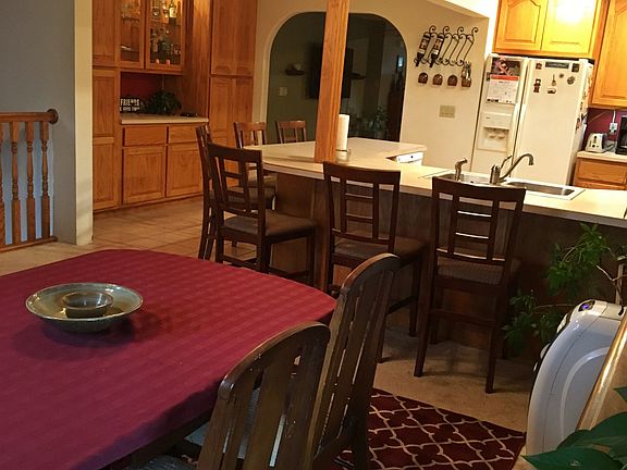 Dining room into kitchen