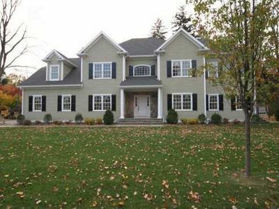 4 Bishop's Gate, Darien, CT, 06820