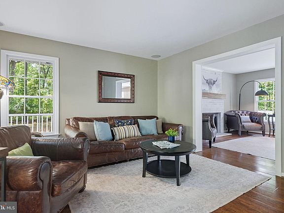 4th image of 36611 Fox Haven Ln