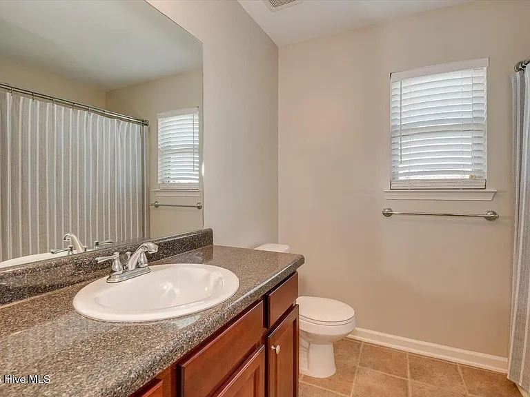 2609 Leland Dr — Photo 32