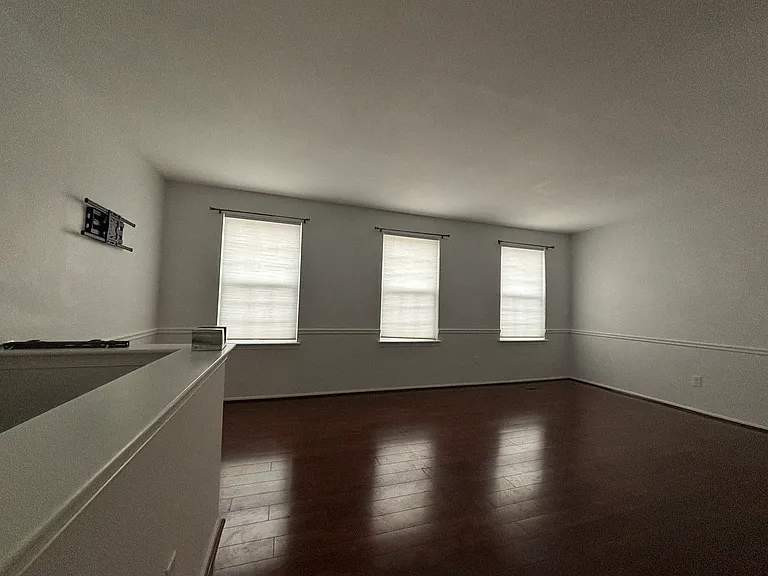1568 S Coventry Ln — Photo 10