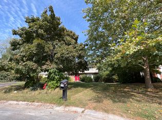 5506 Old Carriage Ln, West Bloomfield, MI 48322