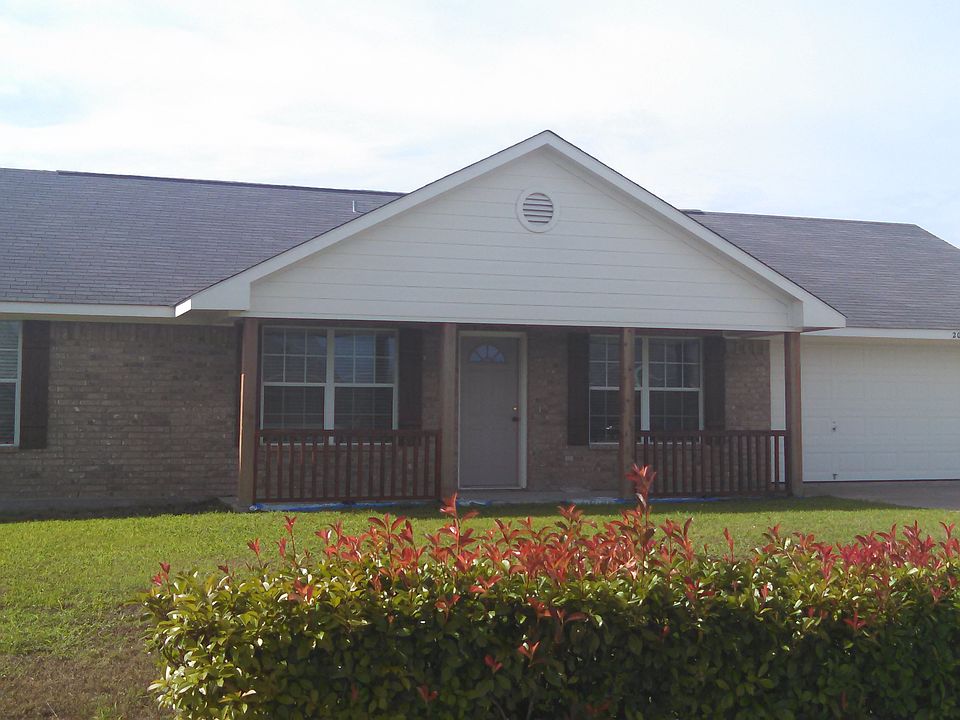 2nd image of 204 Knight Ln