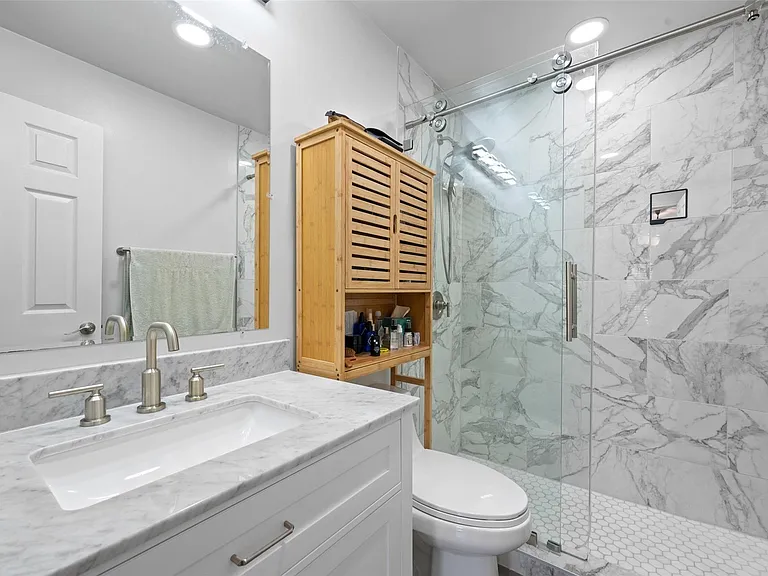 1500 Woodlawn Blvd #304 — Photo 18