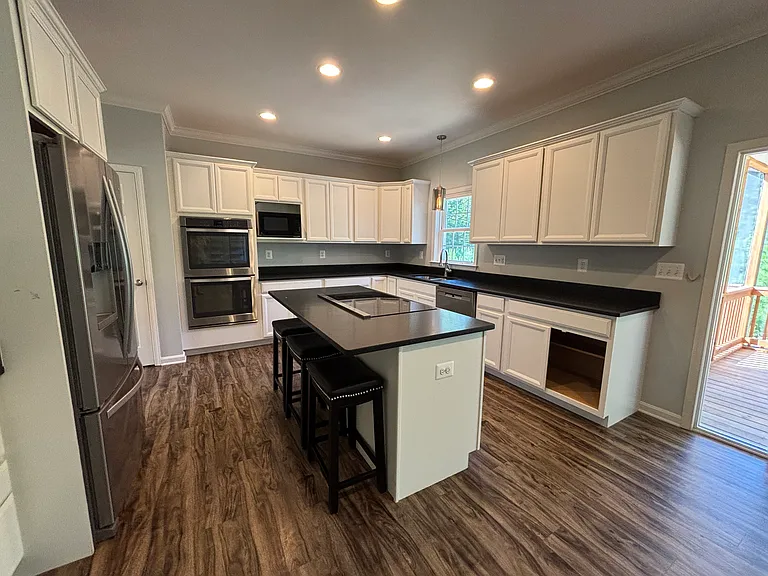 16209 Round Hill Rd — Photo 13