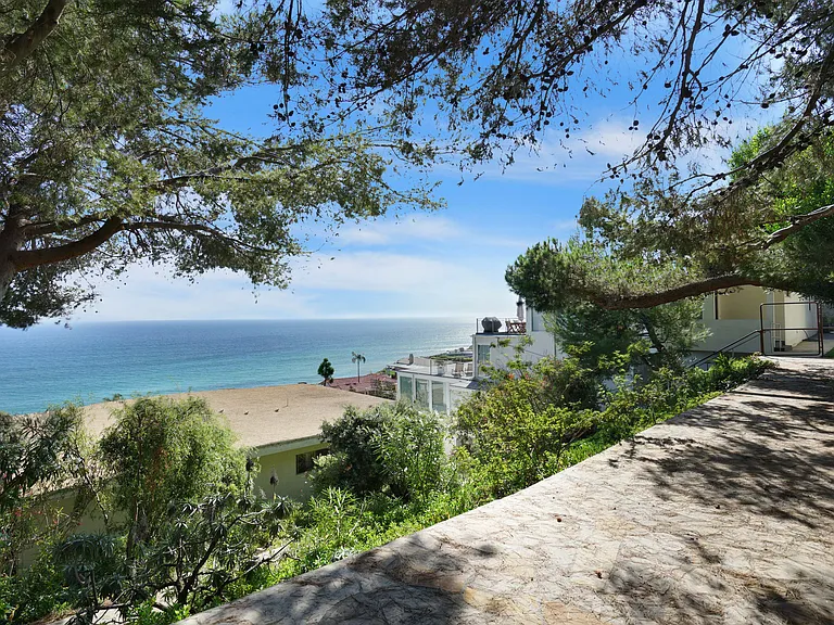 18111 Coastline Dr #2 — Photo 51