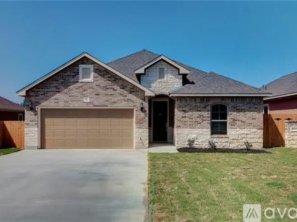 1605 Tierra Alto St #A, Leander, TX 78641