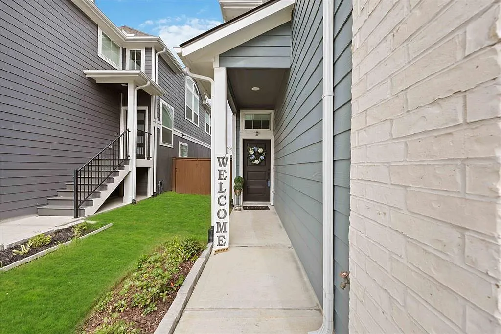 3 bed, 2.5 bath, 1901 sqft, $2,700 — Photo 3