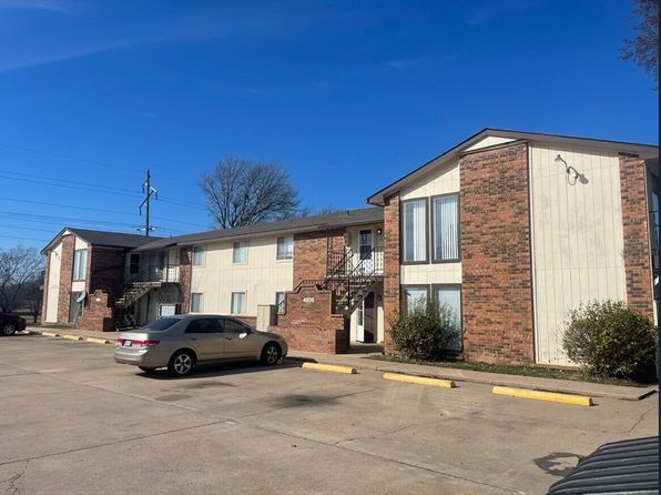 1750 S Oliver Ave APT 209