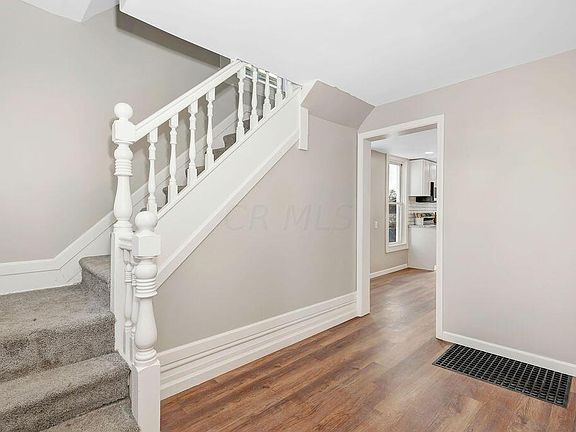 4th image of 23 W North St
