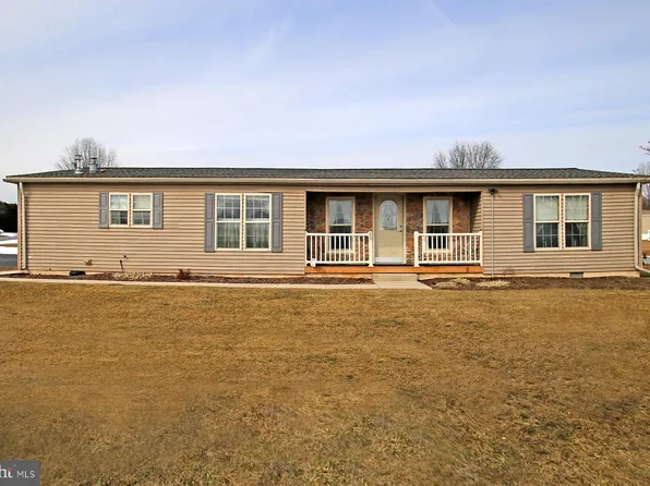 65 Bauer Dr, Lebanon, PA 17046