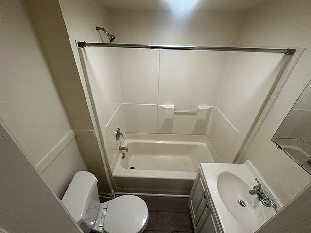 219 Girard Street - 1 — Photo 2