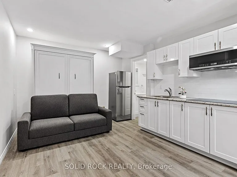 228 Lebreton St N — Photo 7
