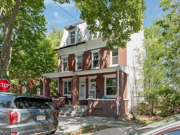 652 Emerald St, Harrisburg, PA 17110