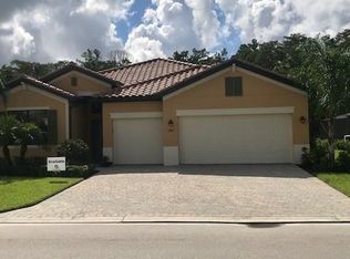 11871 White Stone Dr, Fort Myers, FL 33913